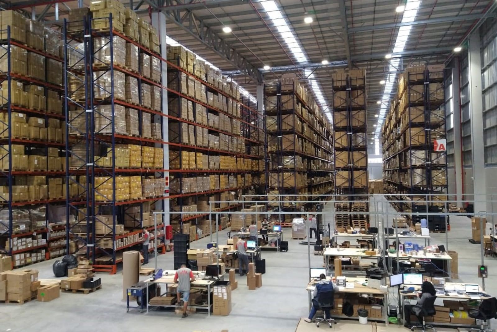 servicos-armazenagem-e-logistica
